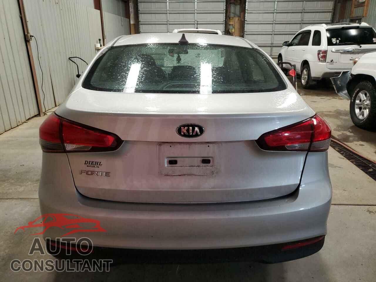 KIA FORTE 2017 - 3KPFK4A76HE105023