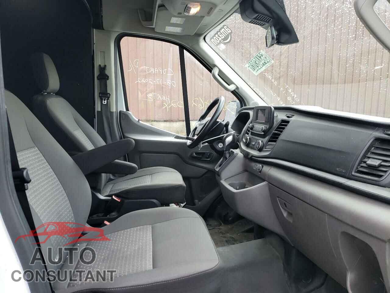 FORD TRANSIT 2020 - 1FTBR2C84LKA41624