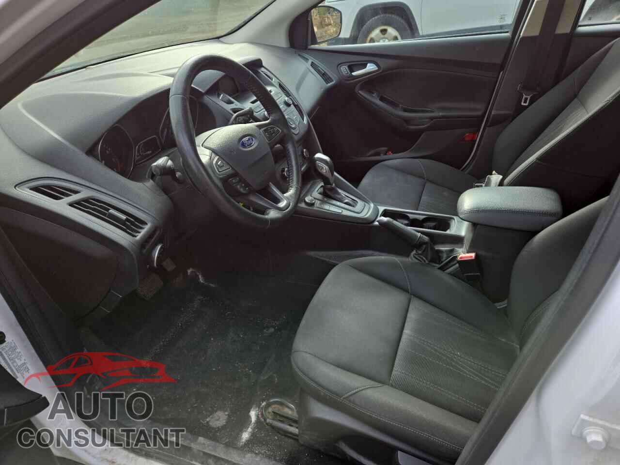 FORD FOCUS 2016 - 1FADP3F21GL231754