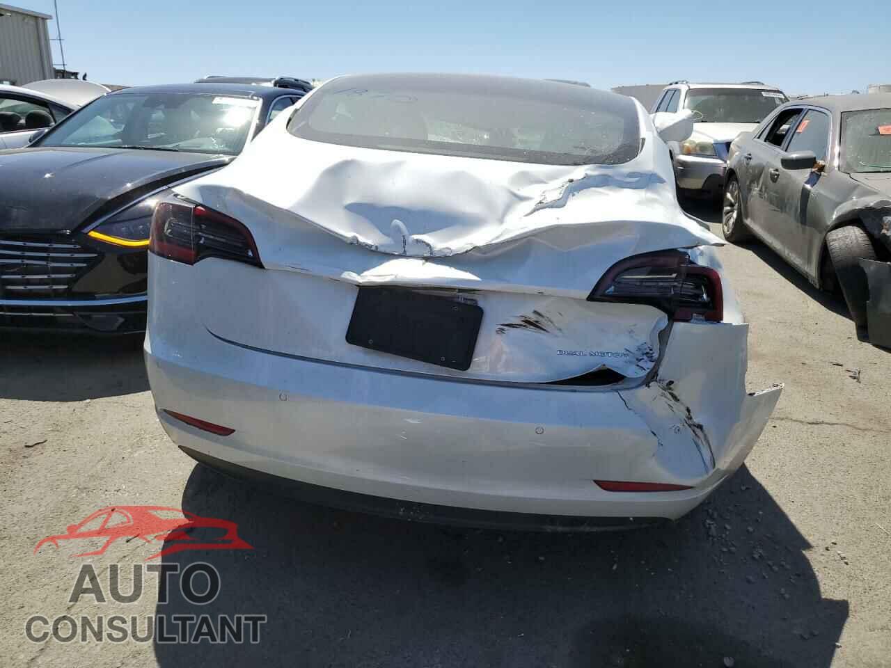 TESLA MODEL 3 2022 - 5YJ3E1EB8NF240307