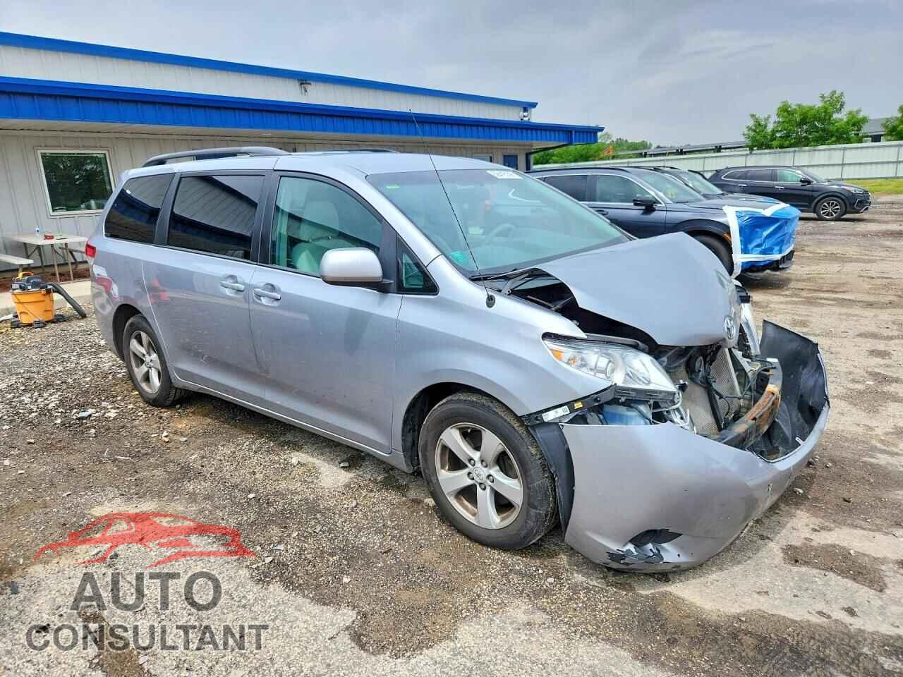TOYOTA SIENNA 2013 - 5TDKK3DC8DS391491