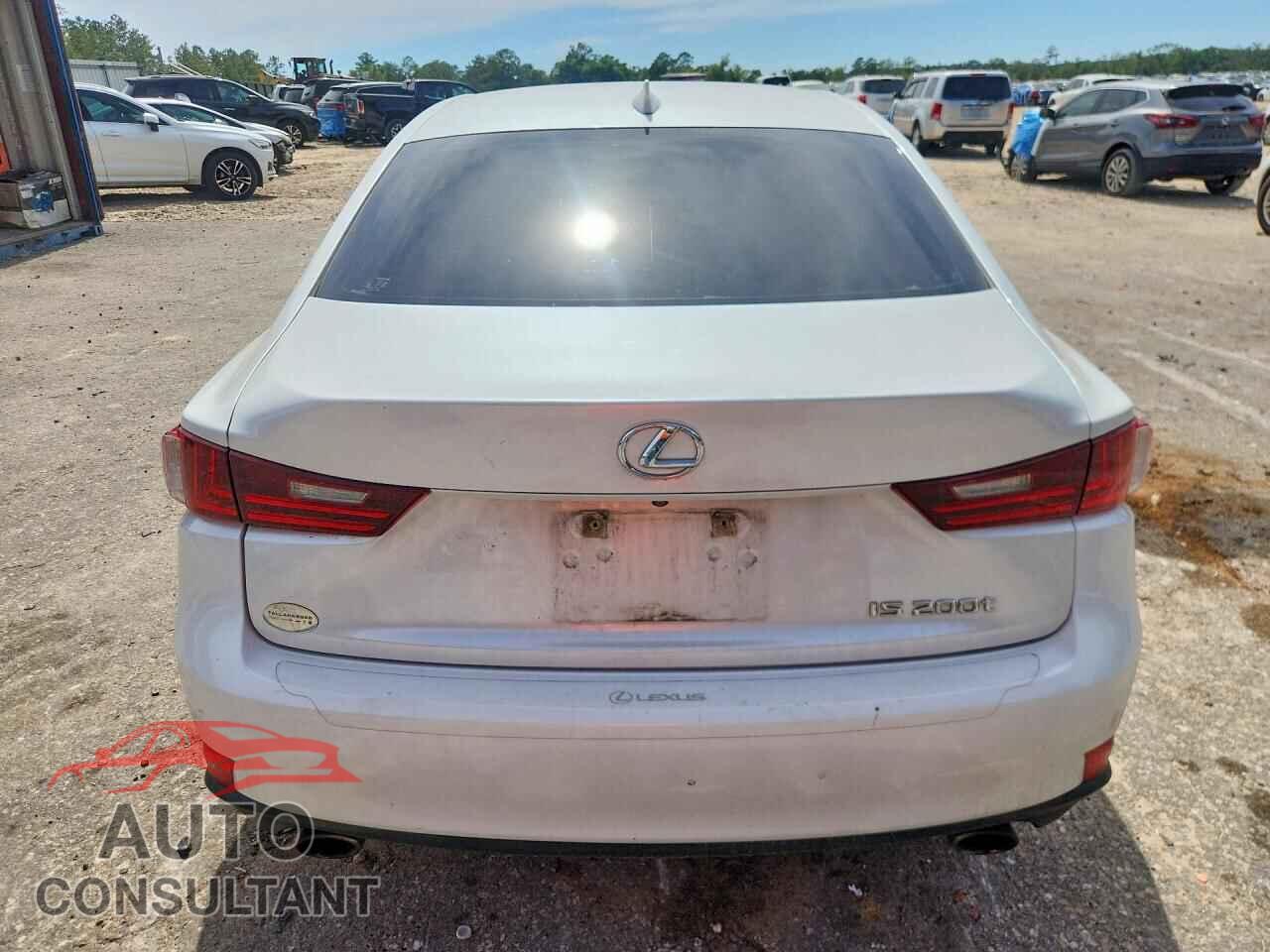LEXUS IS 2016 - JTHBA1D2XG5018590