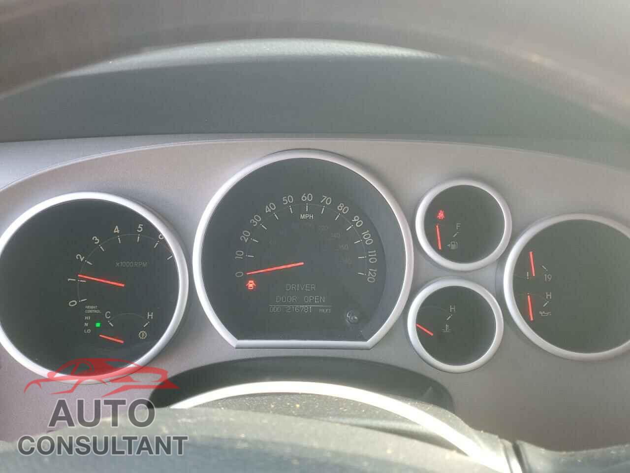 TOYOTA SEQUOIA 2011 - 5TDYY5G15BS034913
