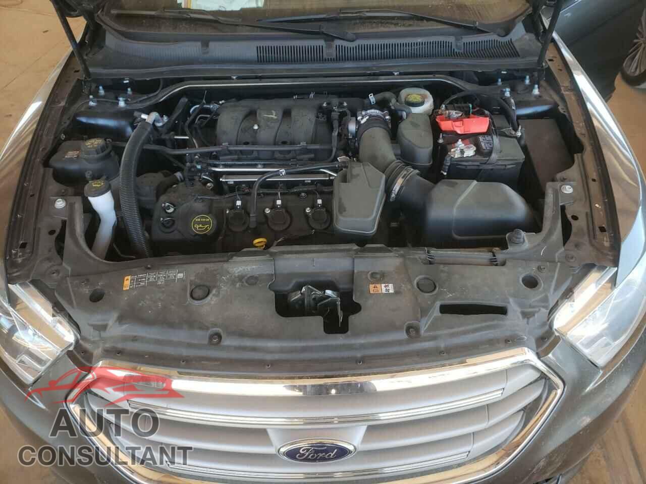FORD TAURUS 2017 - 1FAHP2E89HG127444