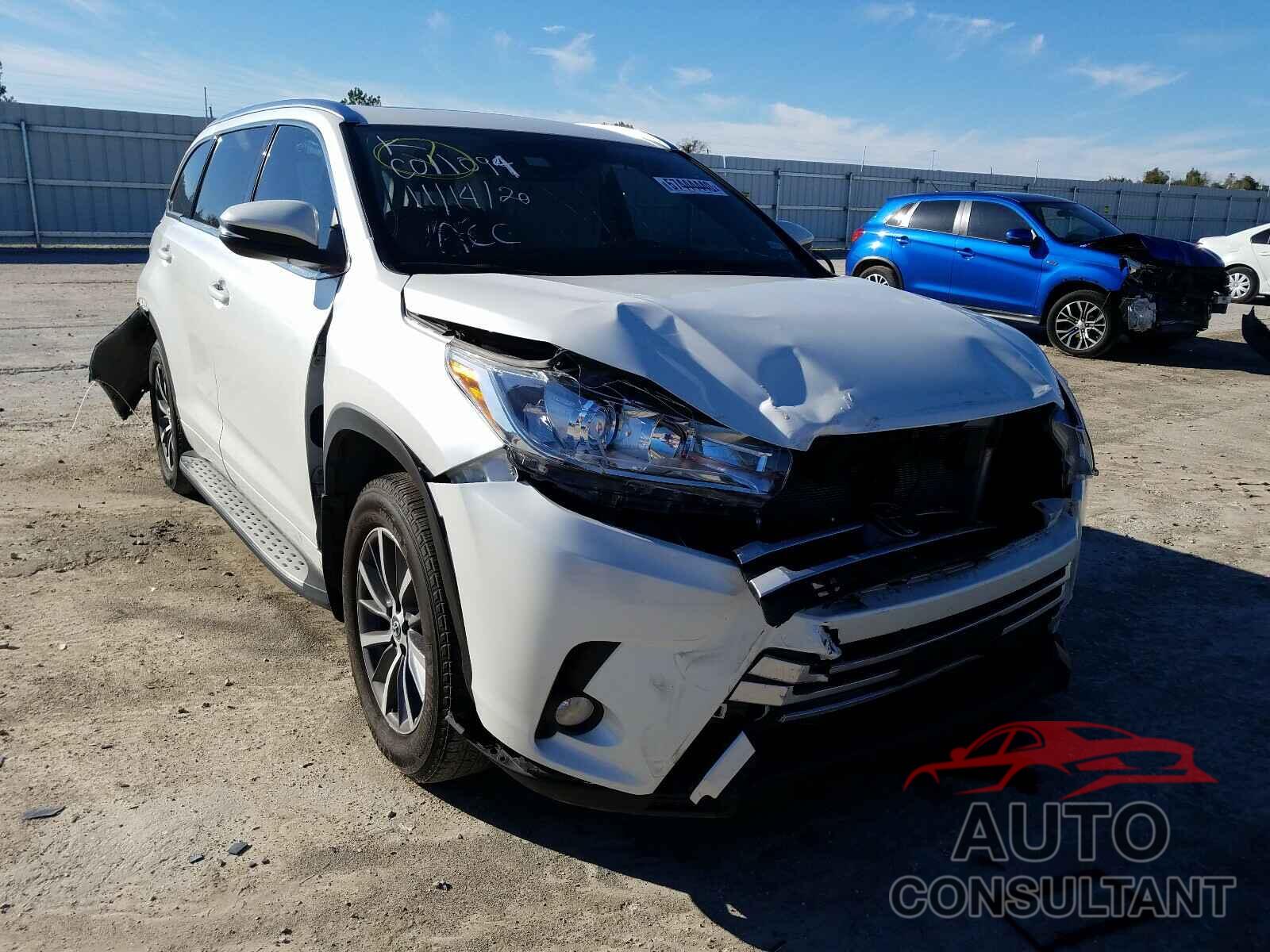 TOYOTA HIGHLANDER 2018 - 5TDKZRFH4JS283694