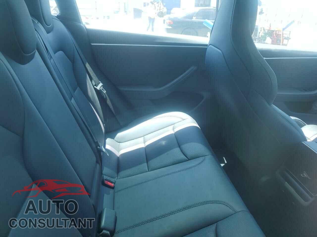 TESLA MODEL 3 2024 - 5YJ3E1ET0RF850863