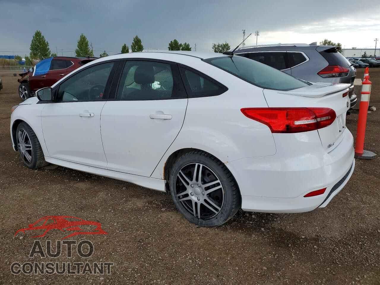 FORD FOCUS 2017 - 1FADP3F23HL261114