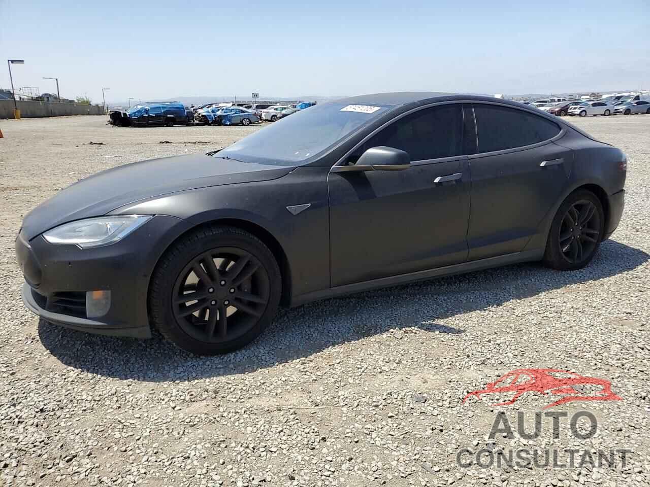 TESLA MODEL S 2015 - 5YJSA1E14FF117457