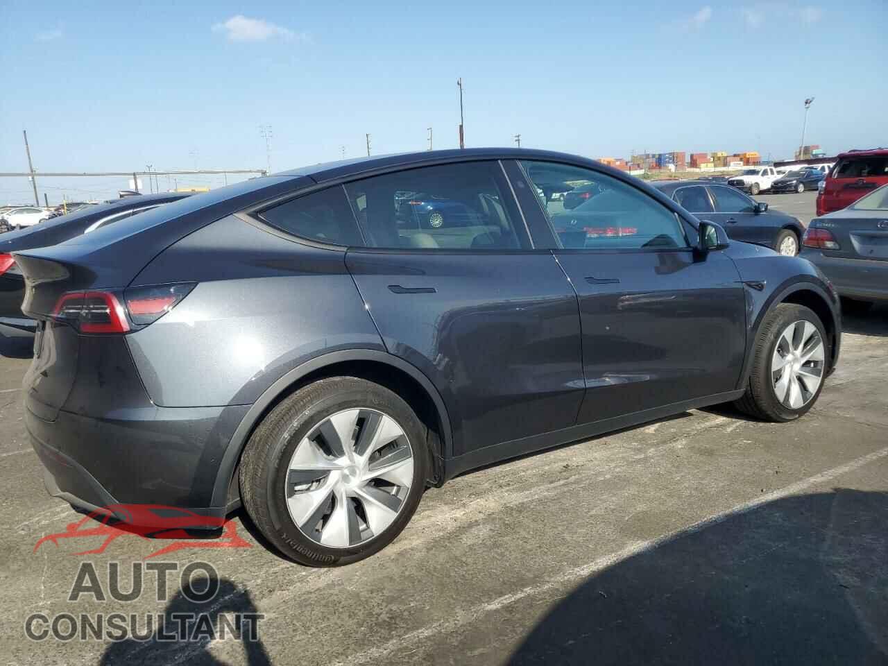 TESLA MODEL Y 2024 - 7SAYGDED4RF051925