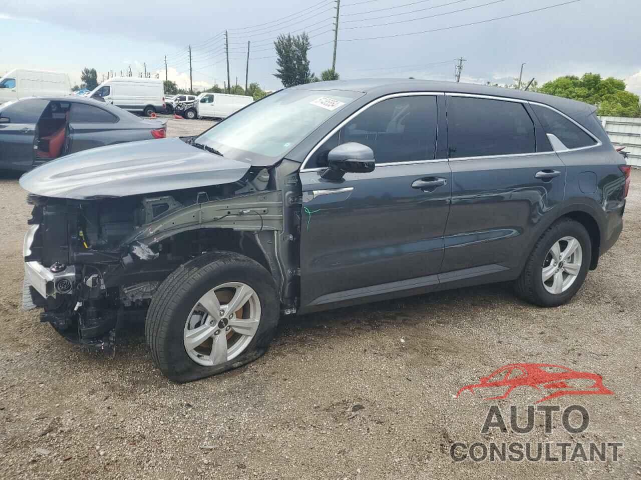 KIA SORENTO 2023 - 5XYRG4LC2PG249081