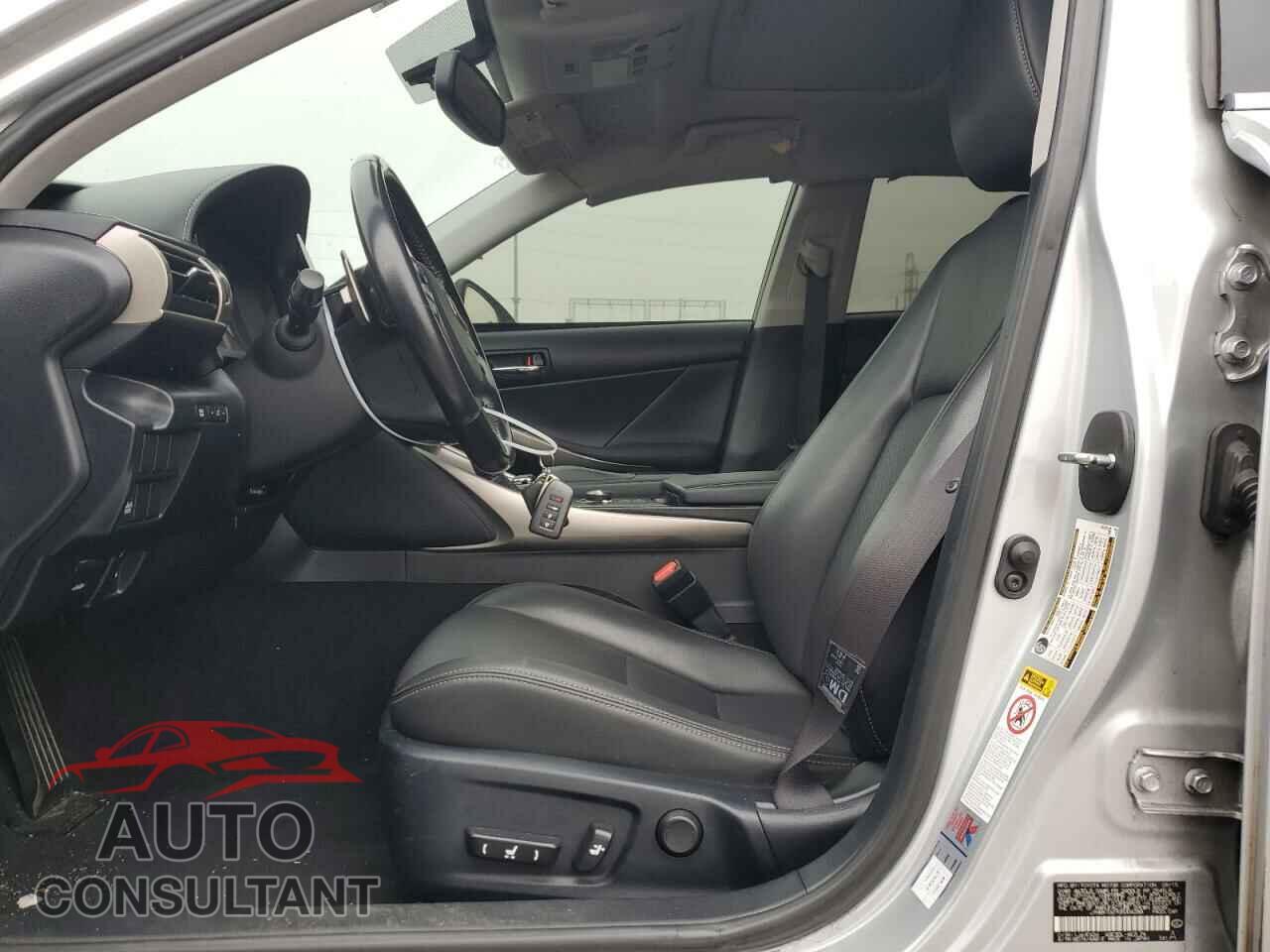 LEXUS IS 2016 - JTHBA1D27G5004288