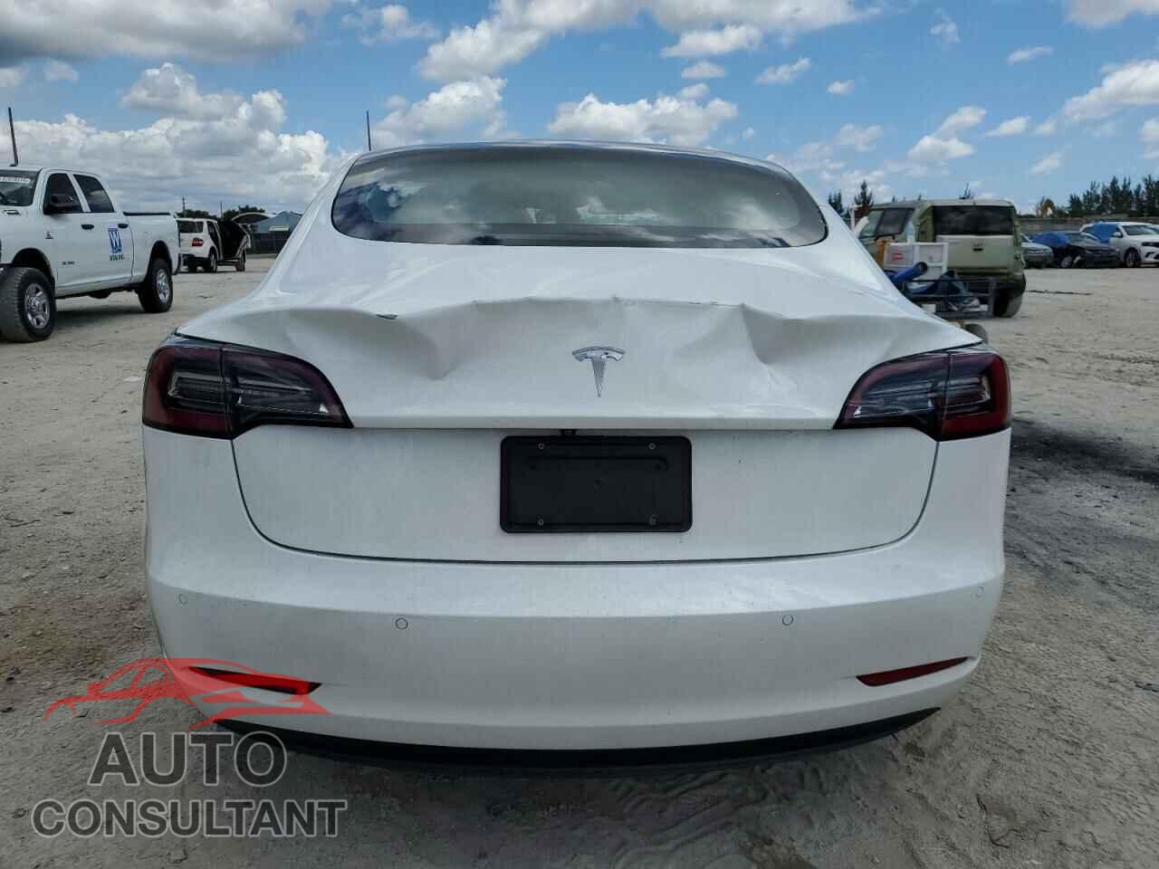 TESLA MODEL 3 2021 - 5YJ3E1EA2MF047723