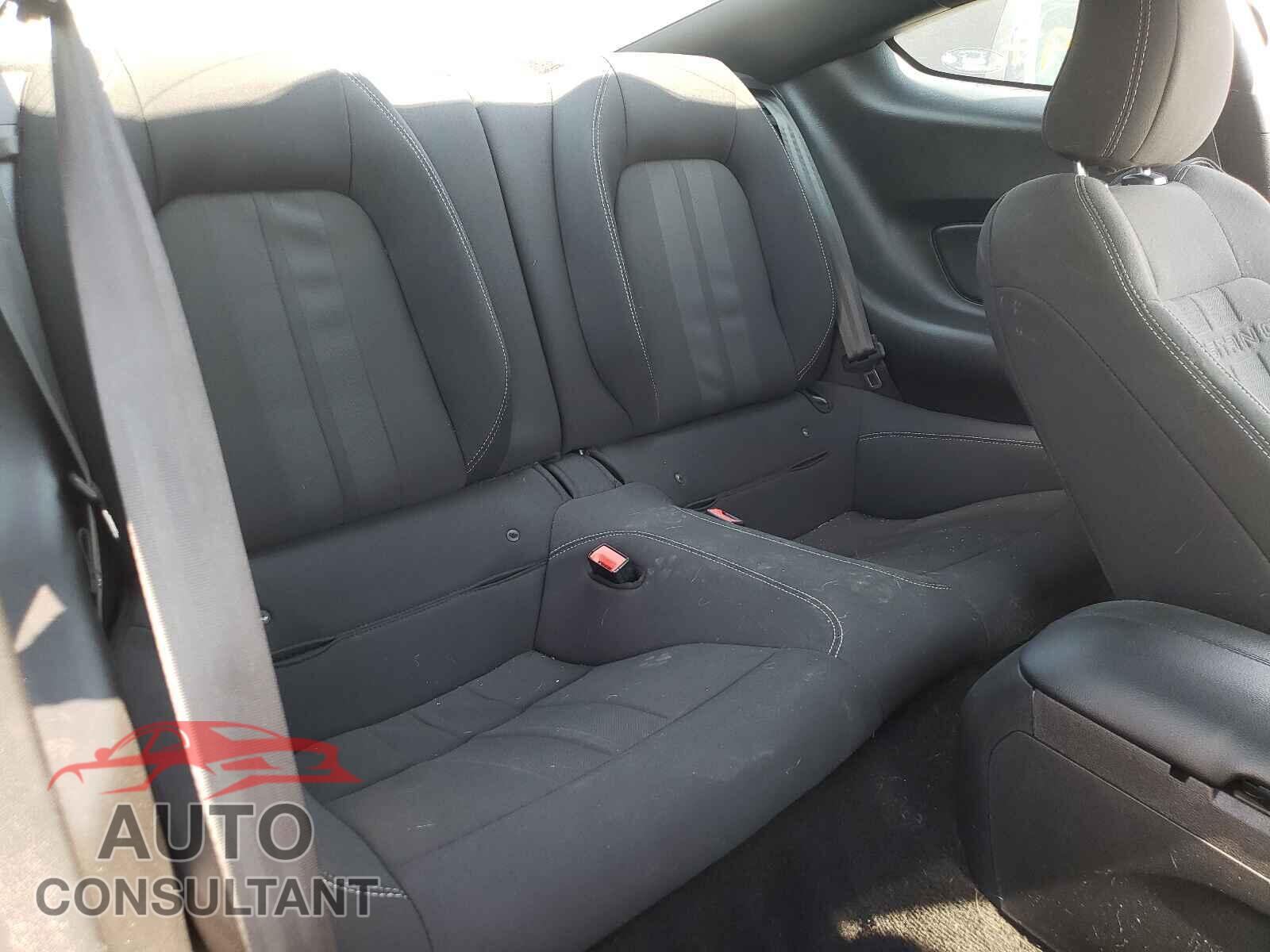 FORD MUSTANG 2019 - 1FA6P8TH0K5202743