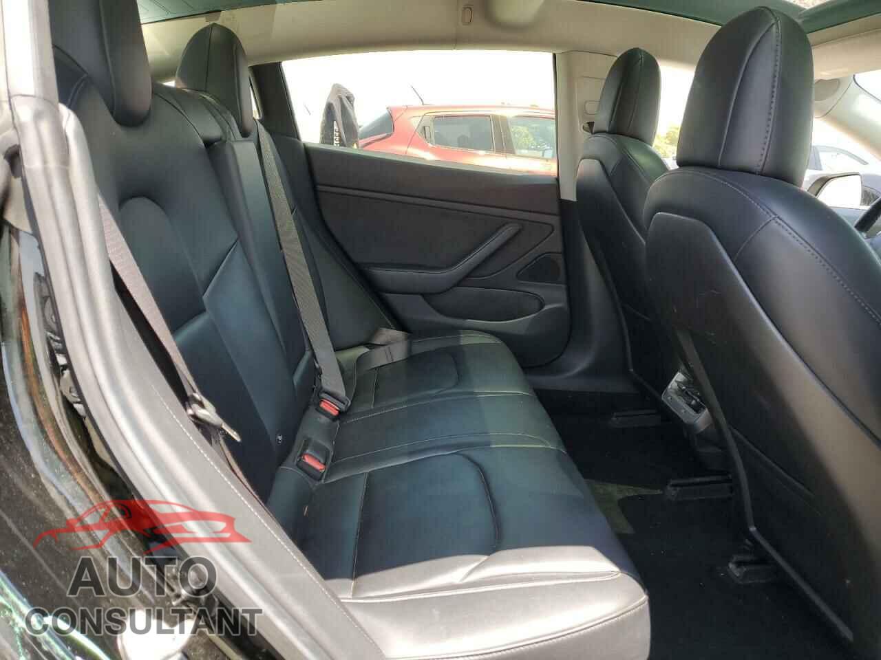 TESLA MODEL 3 2018 - 5YJ3E1EA6JF011349