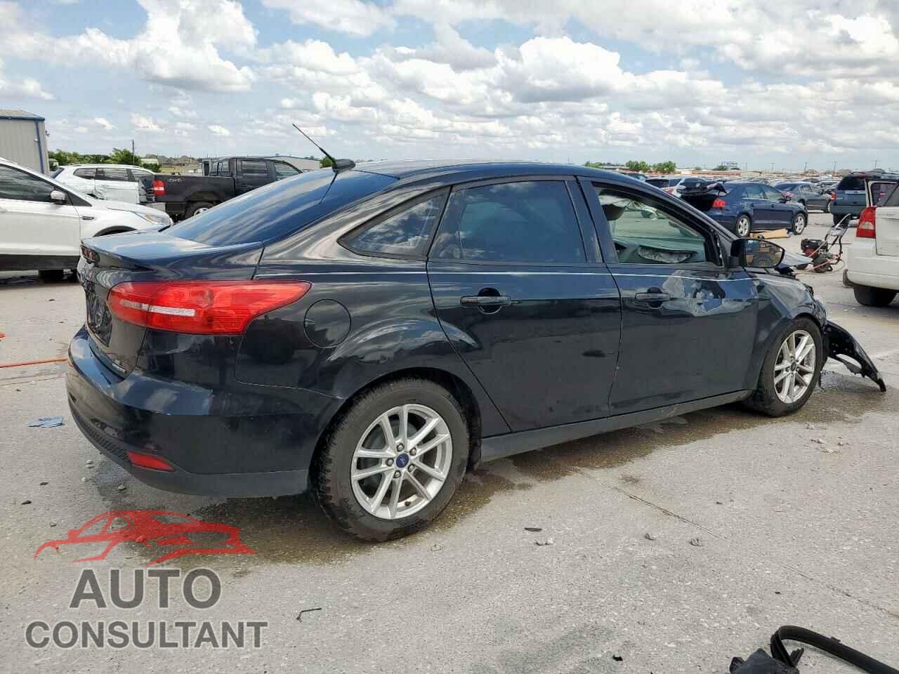 FORD FOCUS 2015 - 1FADP3F23FL242768