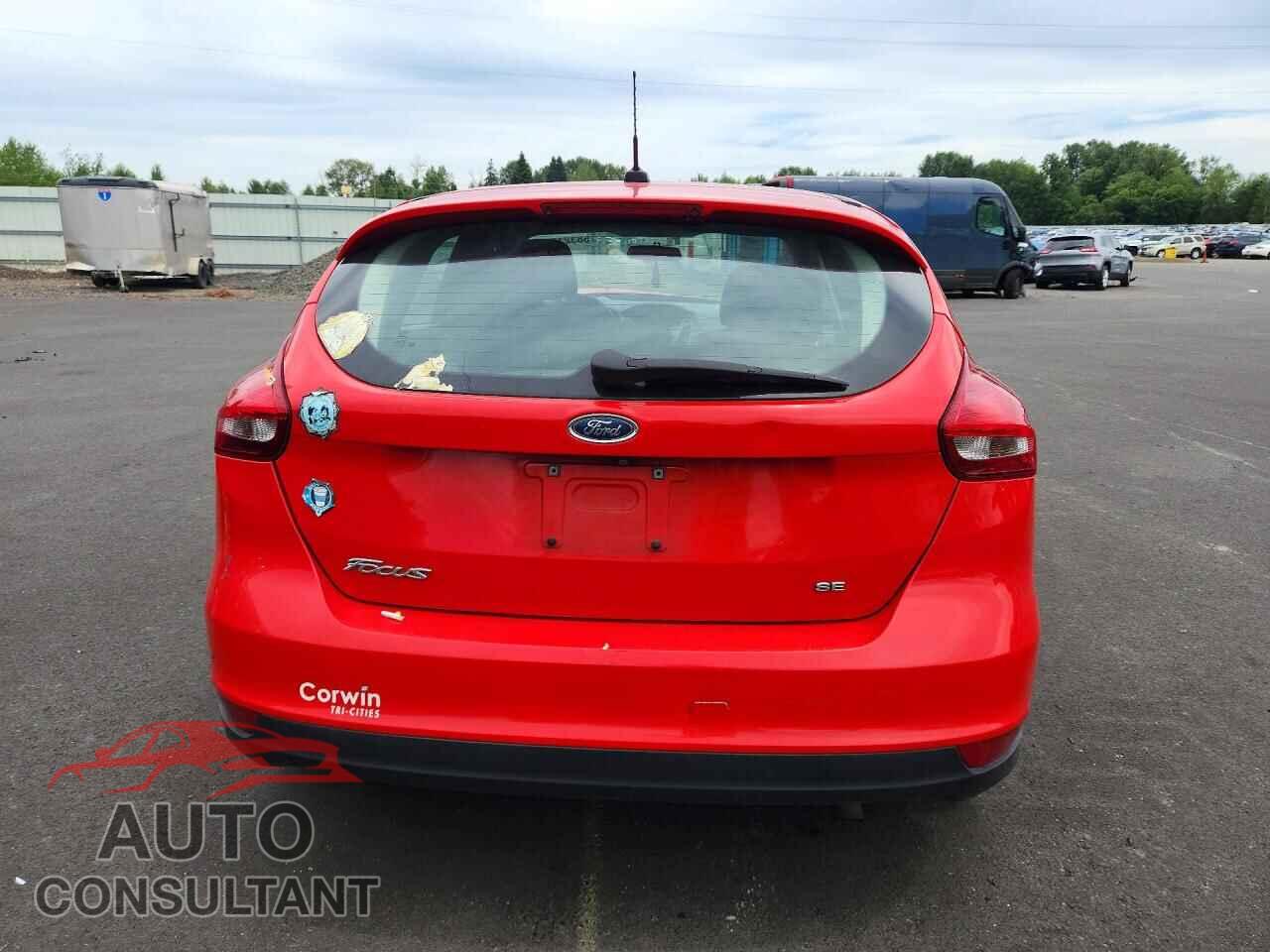 FORD FOCUS 2015 - 1FADP3K2XFL318167