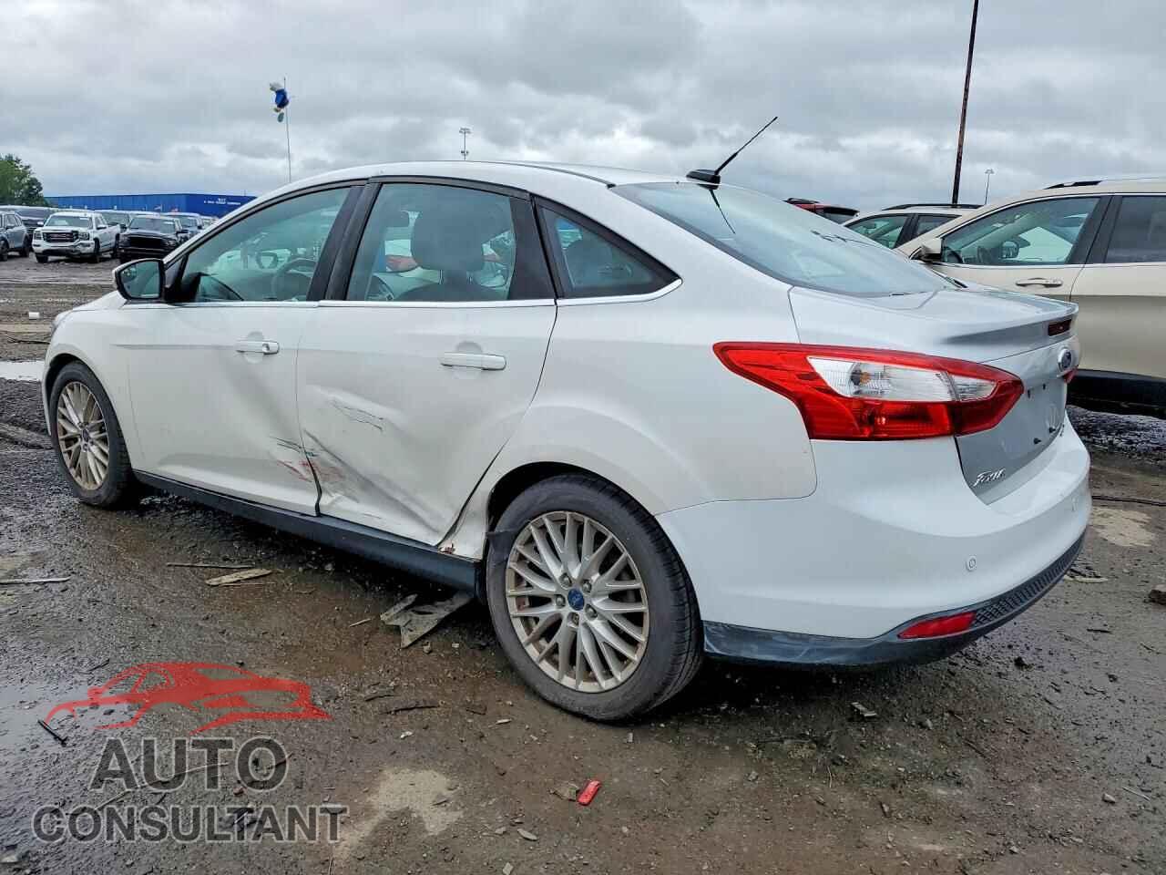 FORD FOCUS 2012 - 1FAHP3H25CL465646