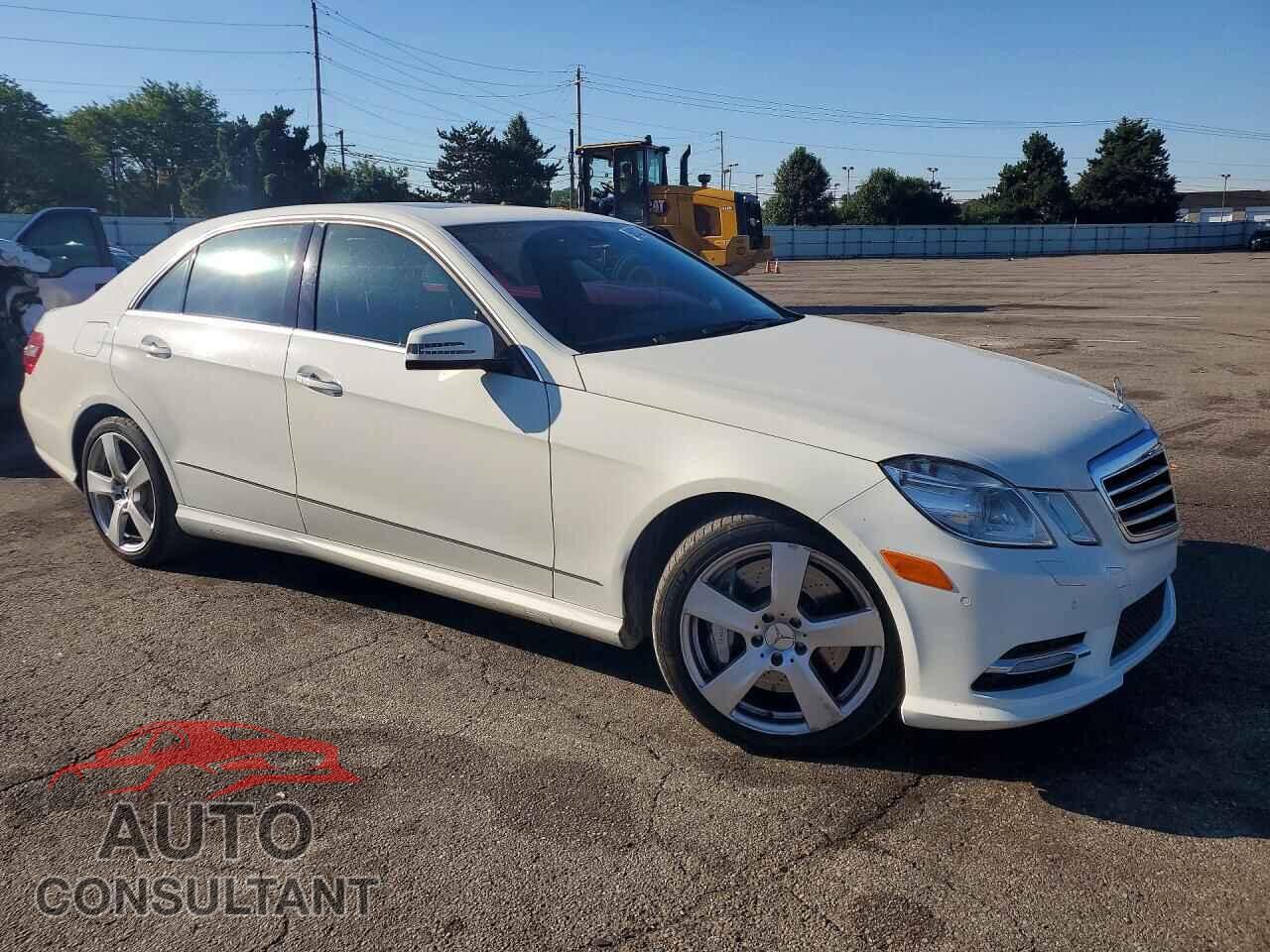 MERCEDES-BENZ E-CLASS 2012 - WDDHF9BB6CA606315