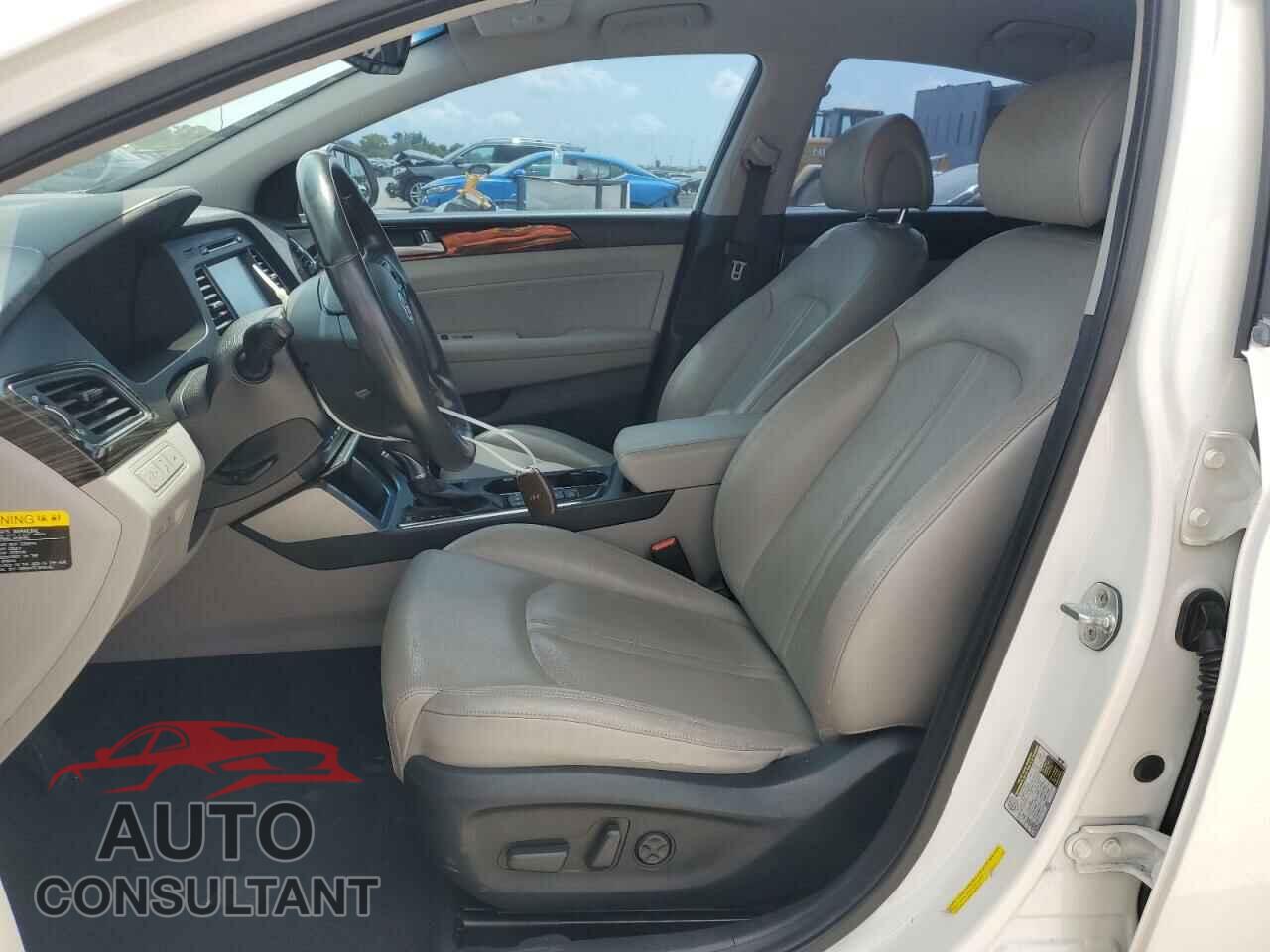 HYUNDAI SONATA 2017 - KMHE54L25HA045044