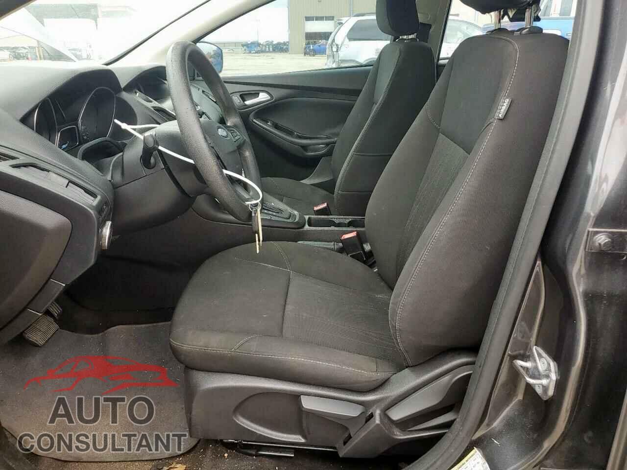 FORD FOCUS 2018 - 1FADP3FE2JL303059