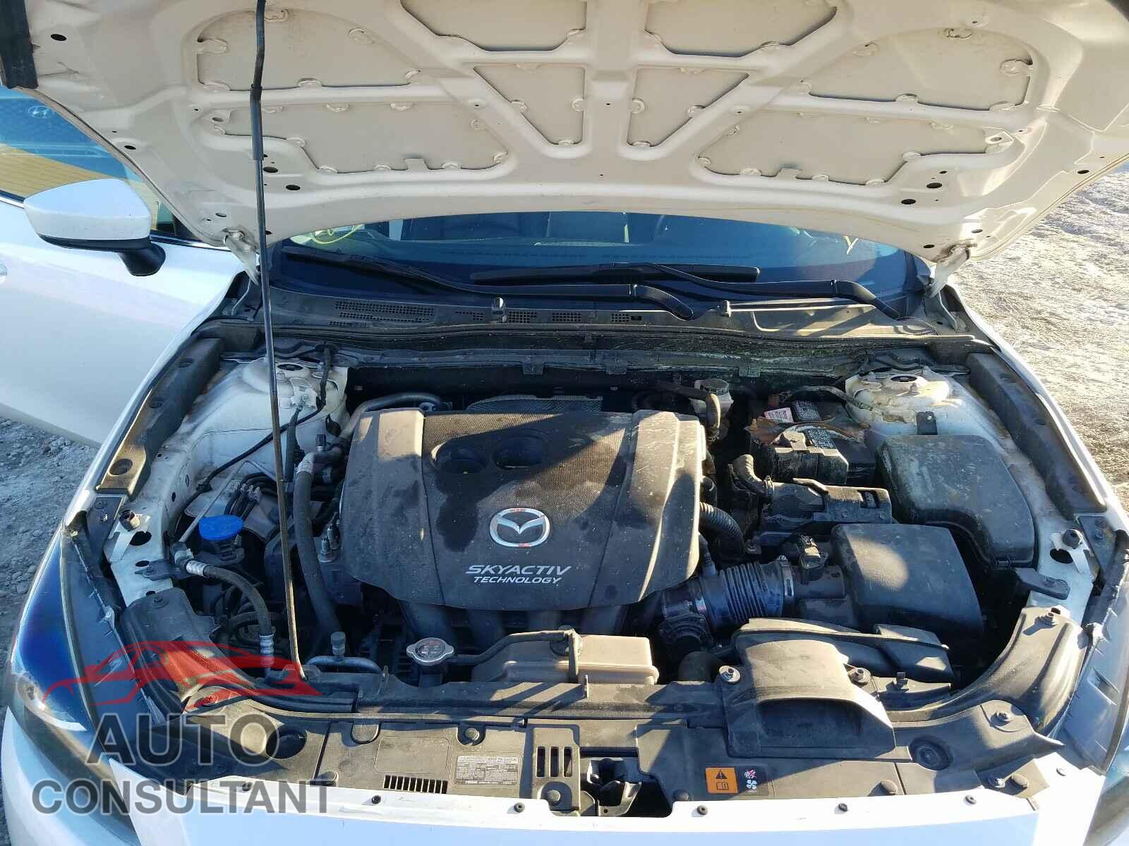 MAZDA 3 2017 - 3MZBN1L79HM118305