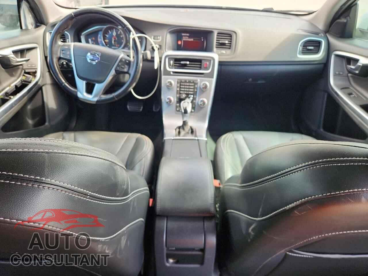 VOLVO S60 2018 - YV126MFL4J2452307