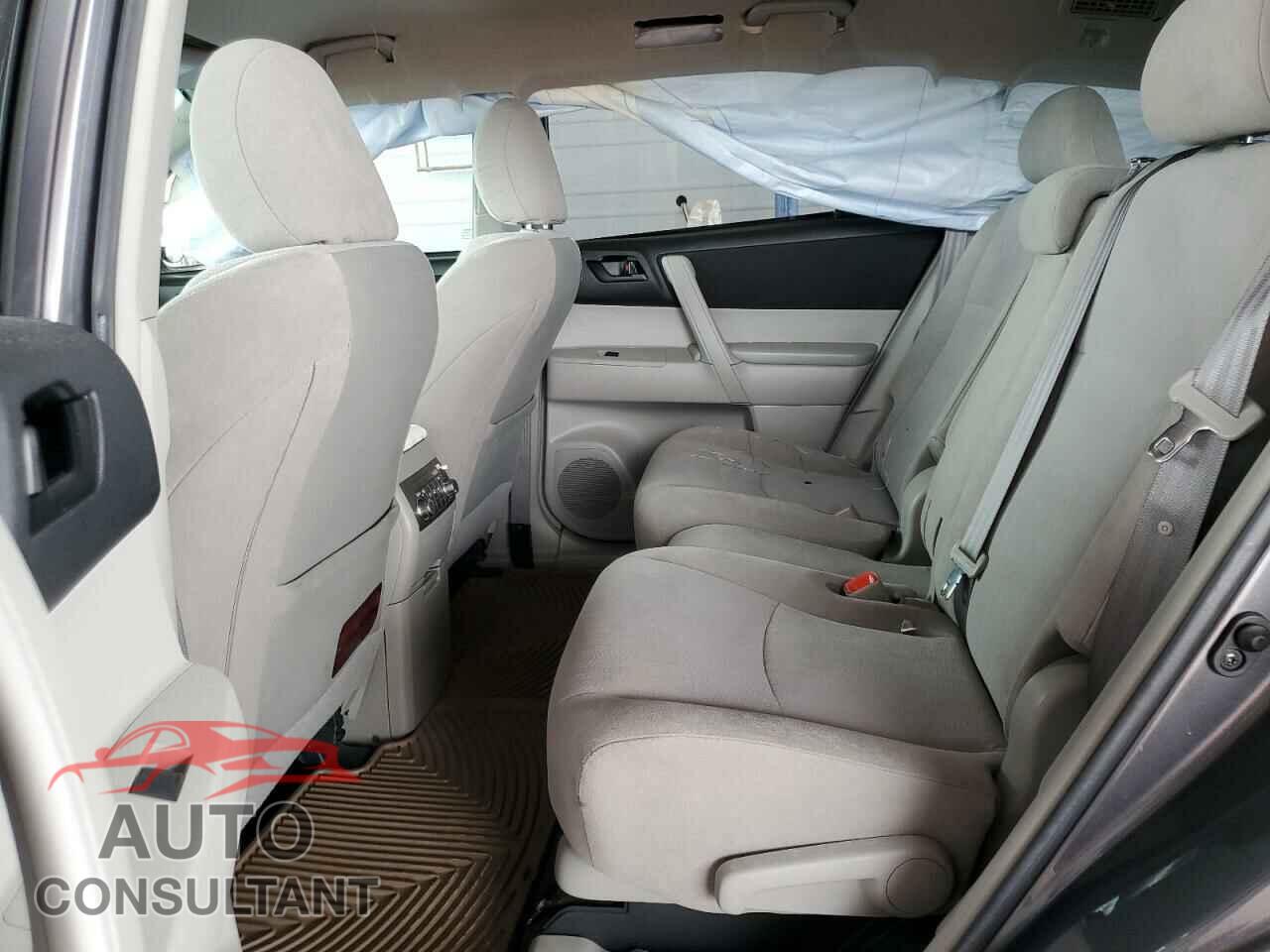 TOYOTA HIGHLANDER 2012 - 5TDBK3EH5CS159536