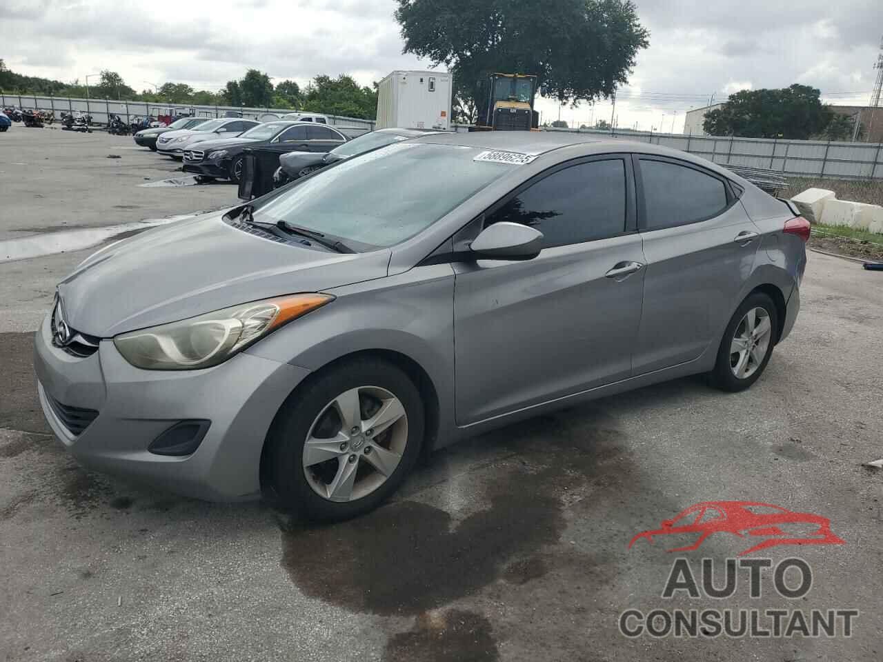 HYUNDAI ELANTRA 2011 - KMHDH4AE5BU113039