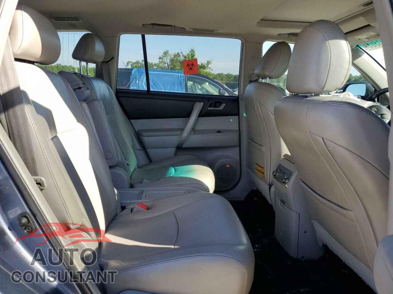 TOYOTA HIGHLANDER 2011 - 5TDZK3EH6BS049740