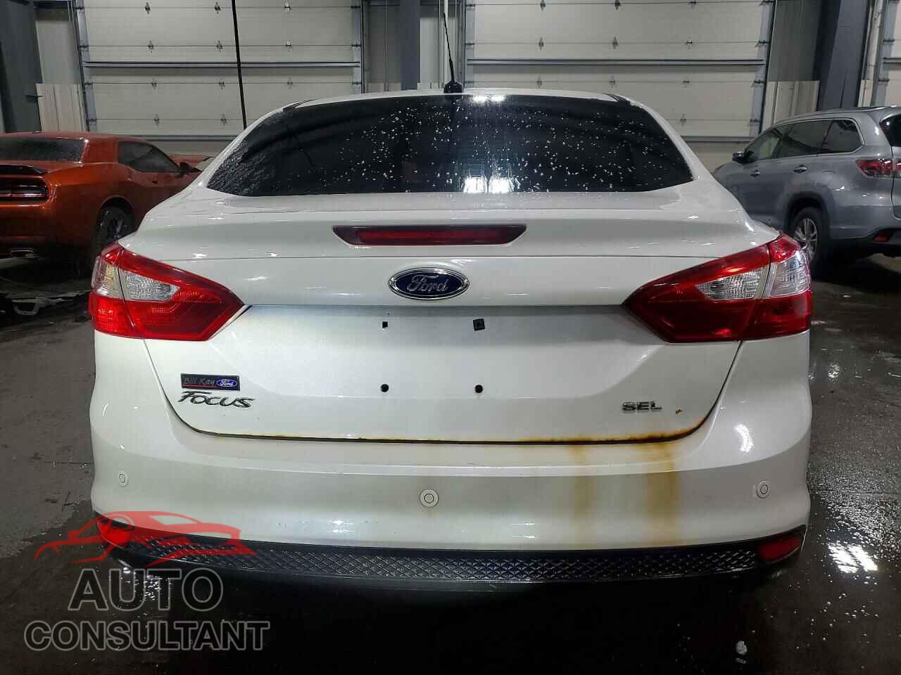 FORD FOCUS 2012 - 1FAHP3H26CL361554