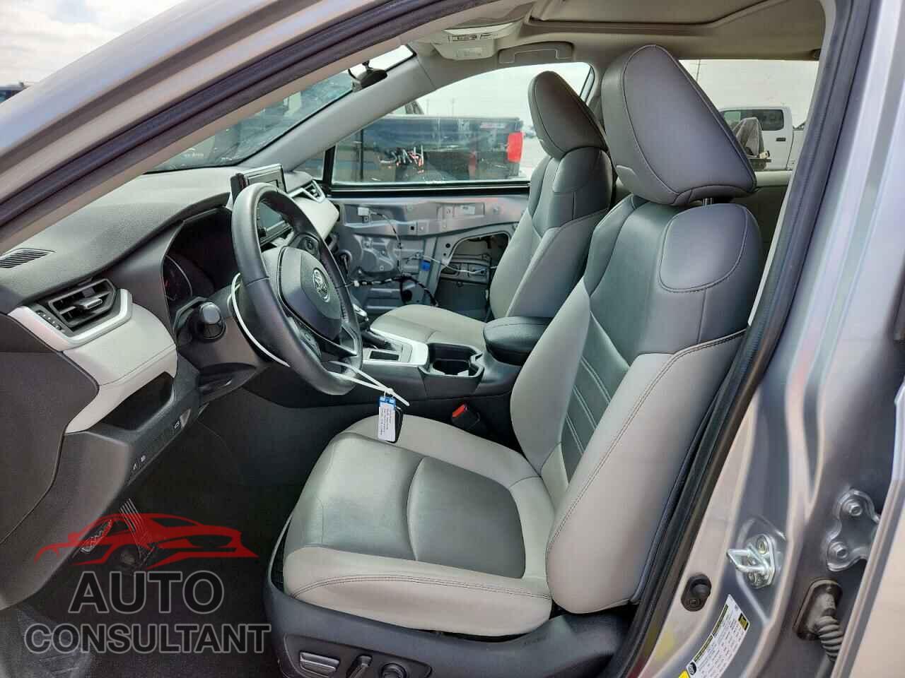 TOYOTA RAV4 2021 - 2T3C1RFVXMC170581