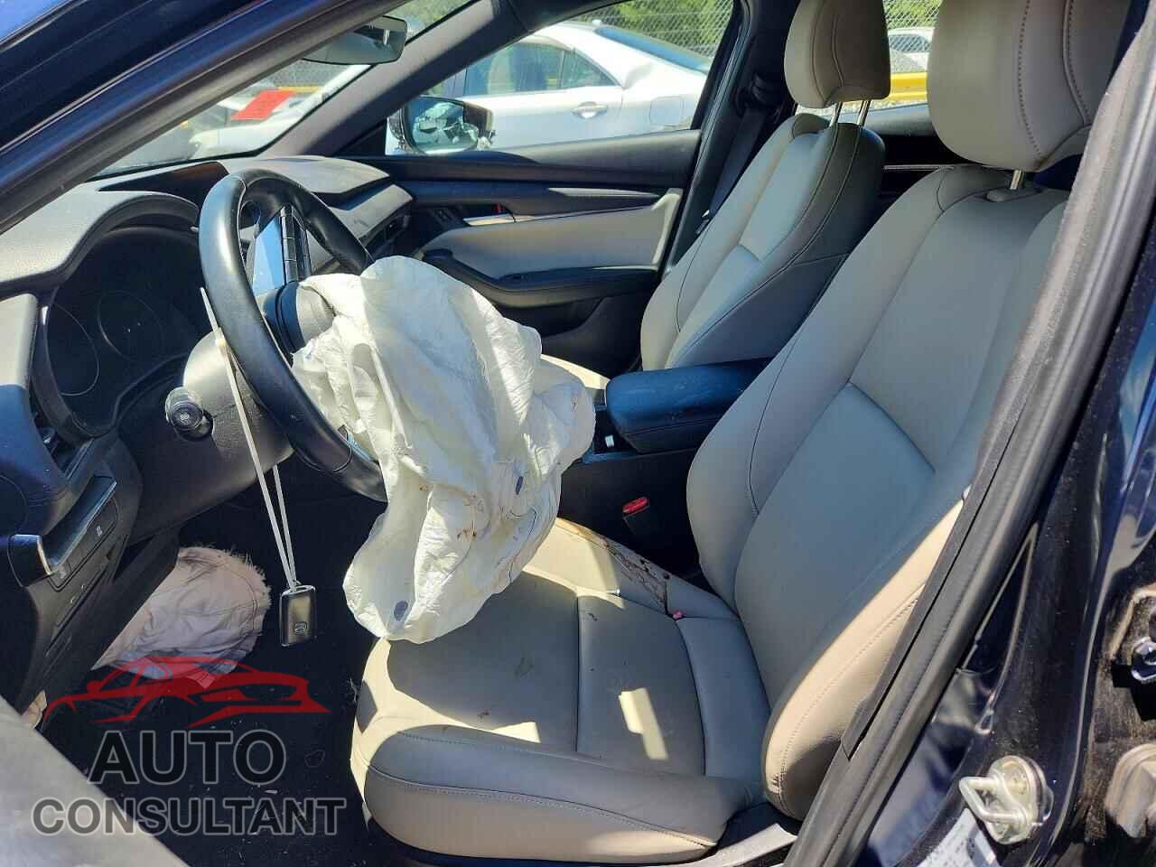 MAZDA 3 2021 - JM1BPBLL4M1339348