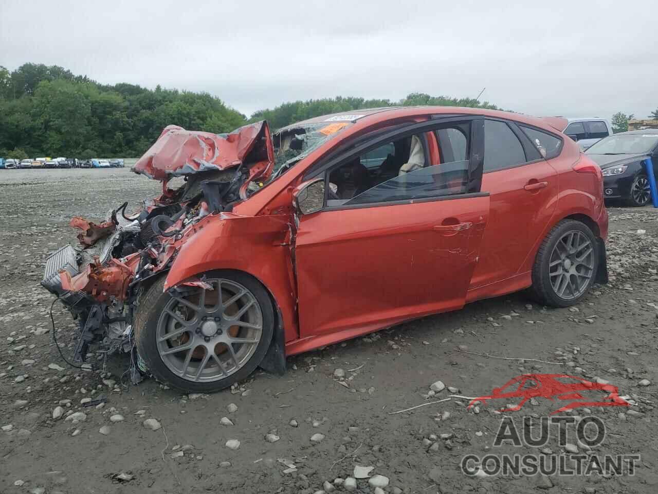FORD FOCUS 2018 - 1FADP3L92JL274475