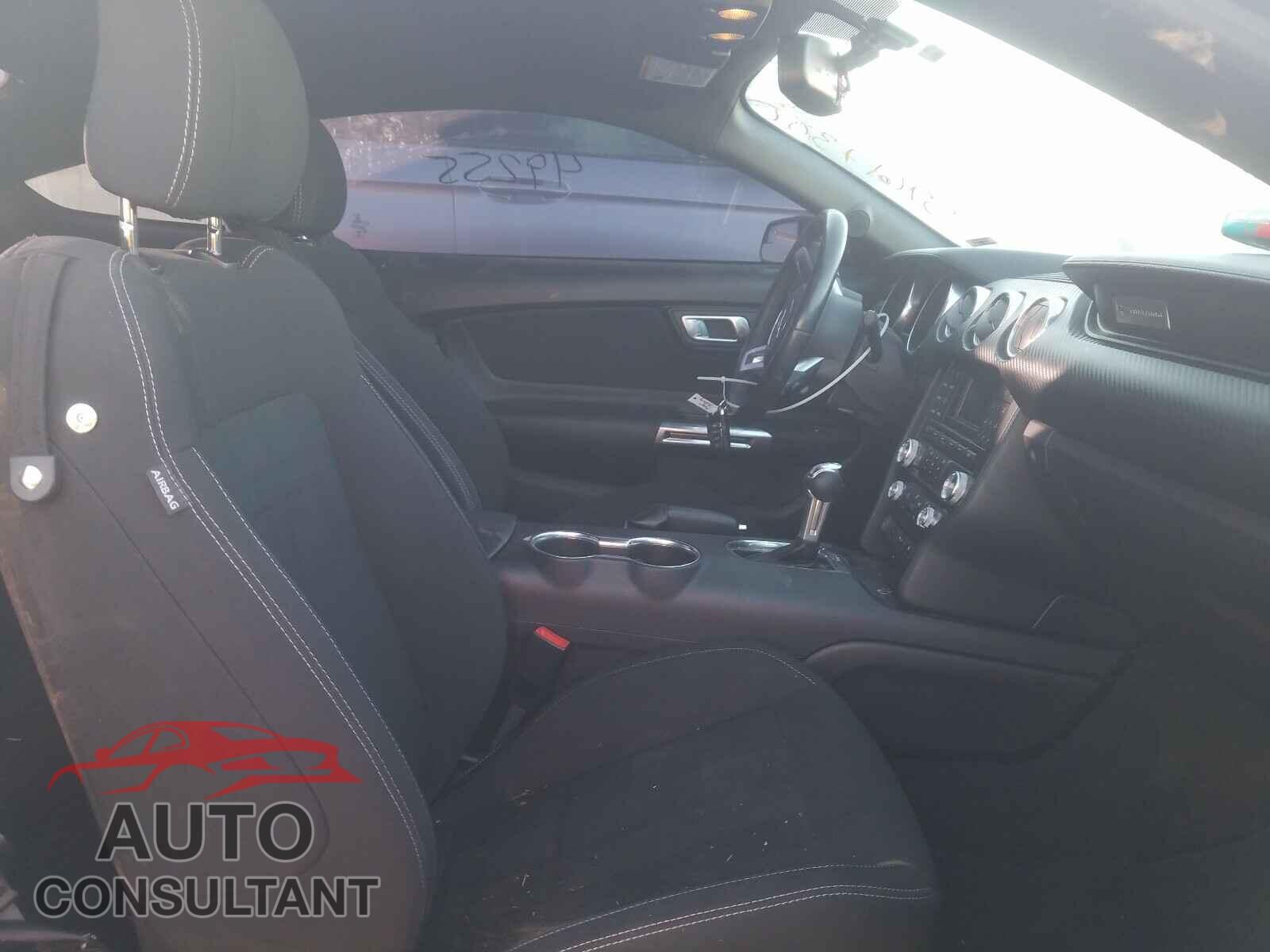 FORD MUSTANG 2018 - 1FA6P8TH9J5122792