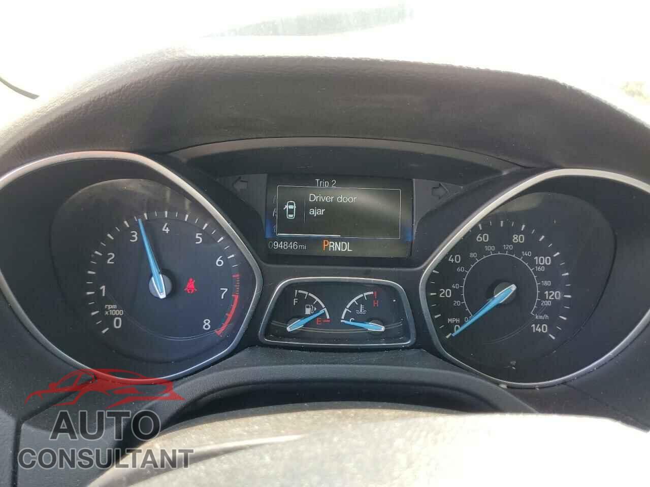 FORD FOCUS 2015 - 1FADP3E26FL306643