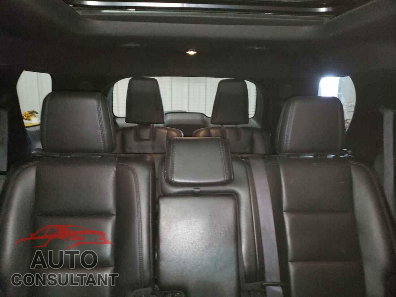 FORD EXPLORER 2011 - 1FMHK8F81BGA32812