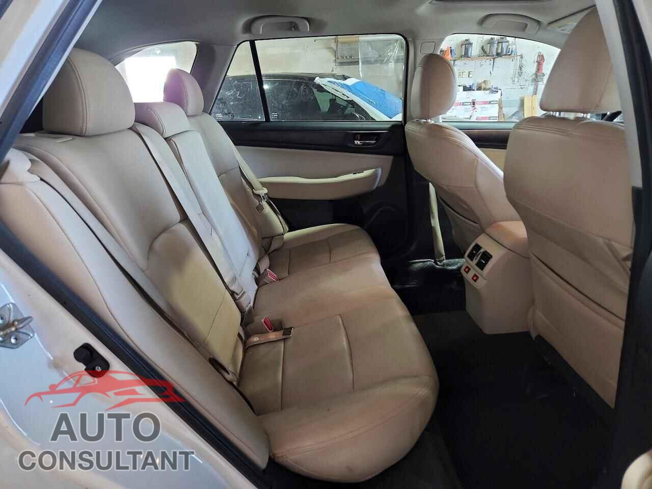 SUBARU LEGACY 2015 - 4S4BSELC7F3215156