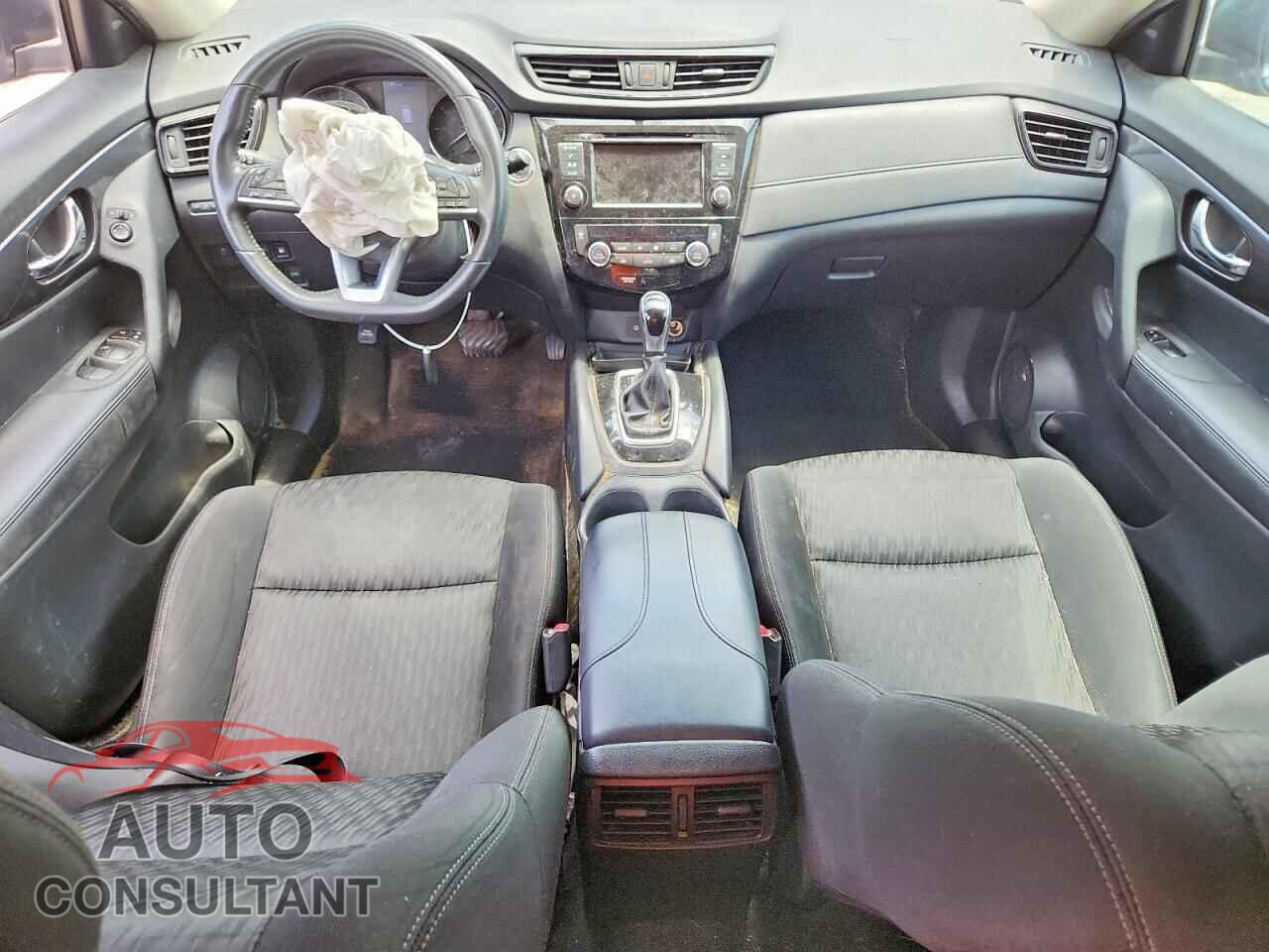 NISSAN ROGUE 2018 - KNMAT2MTXJP524101