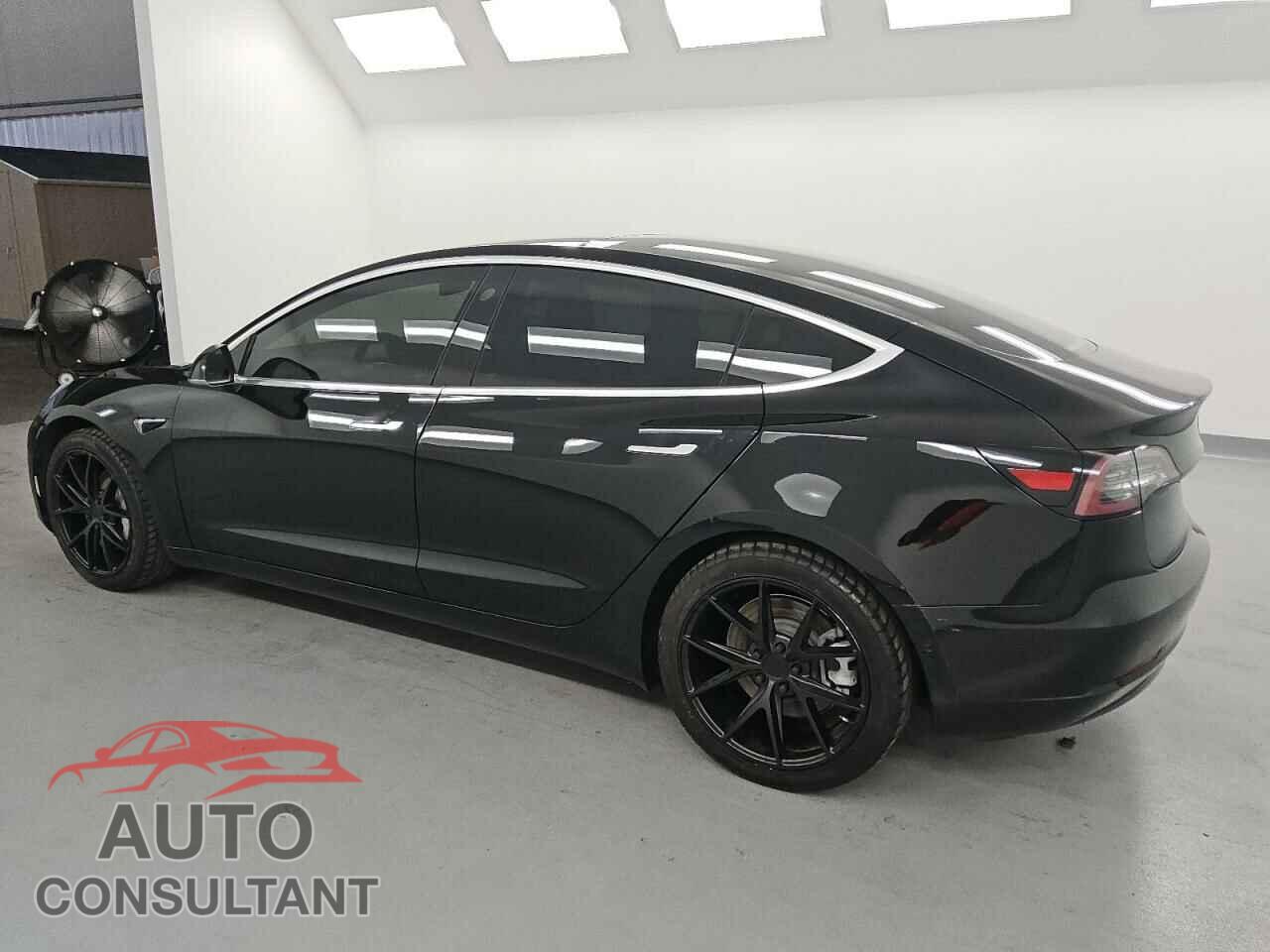 TESLA MODEL 3 2019 - 5YJ3E1EA7KF297892