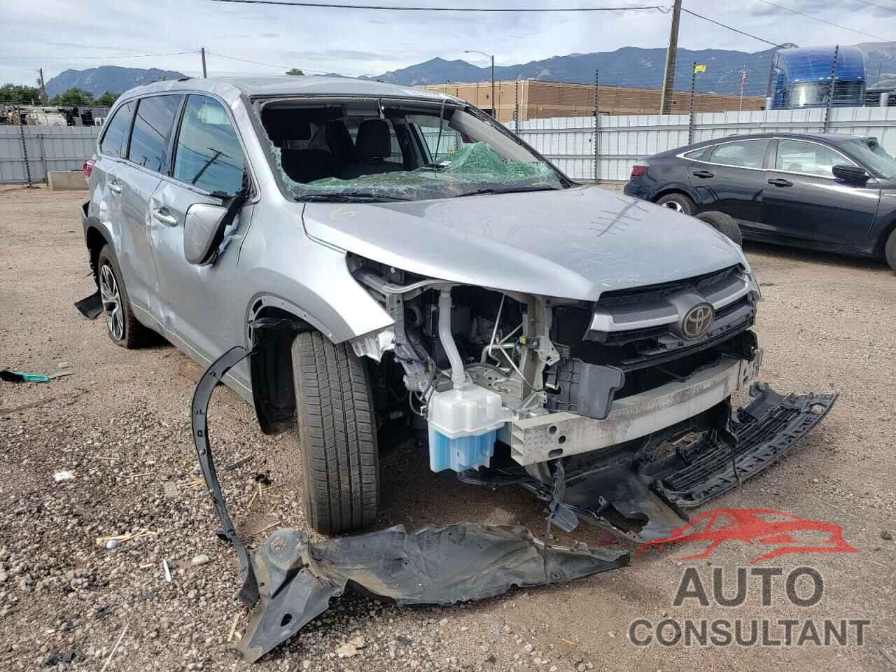 TOYOTA HIGHLANDER 2018 - 5TDBZRFH0JS495878