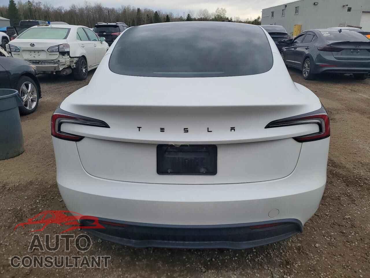 TESLA MODEL 3 2024 - LRW3E7FA0RC201445