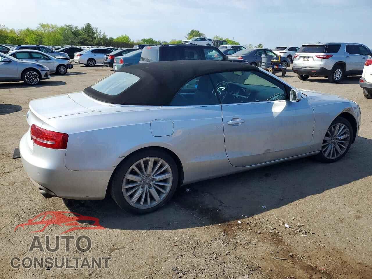 AUDI A5 2012 - WAULFAFH4CN000893