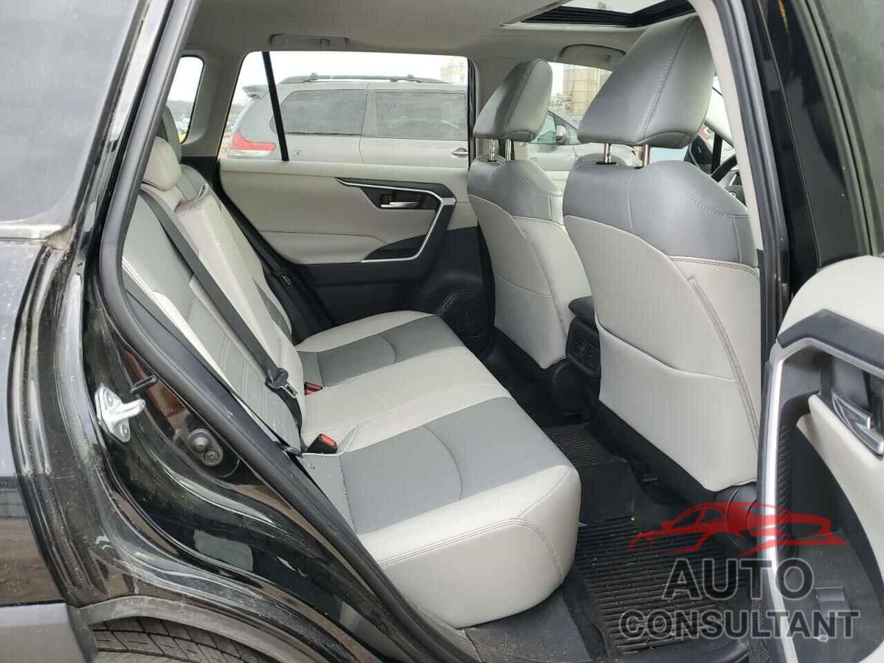TOYOTA RAV4 2021 - 2T3A1RFV2MW163260
