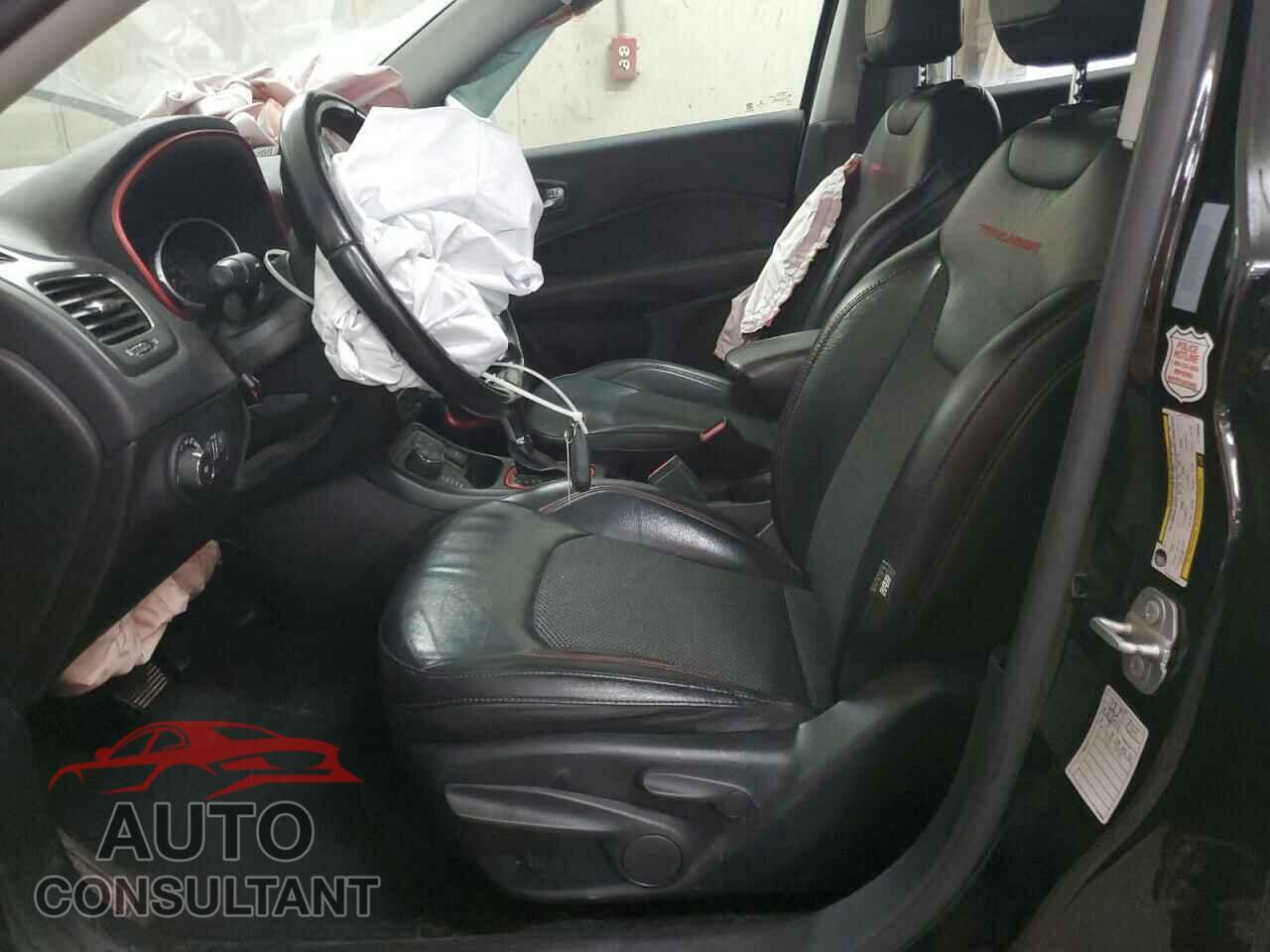 JEEP COMPASS 2020 - 3C4NJDDB0LT159324