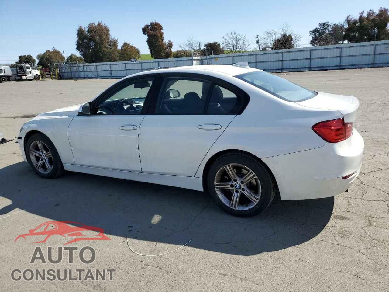 BMW 3 SERIES 2014 - WBA3B1C57EP679507