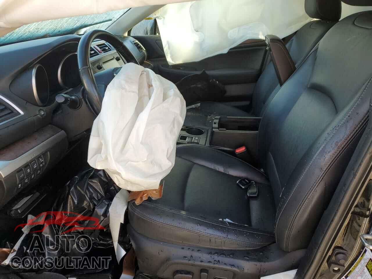 SUBARU OUTBACK 2017 - 4S4BSENC4H3297668