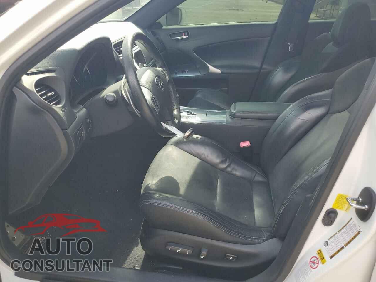 LEXUS IS 2012 - JTHBE5C29C5031001