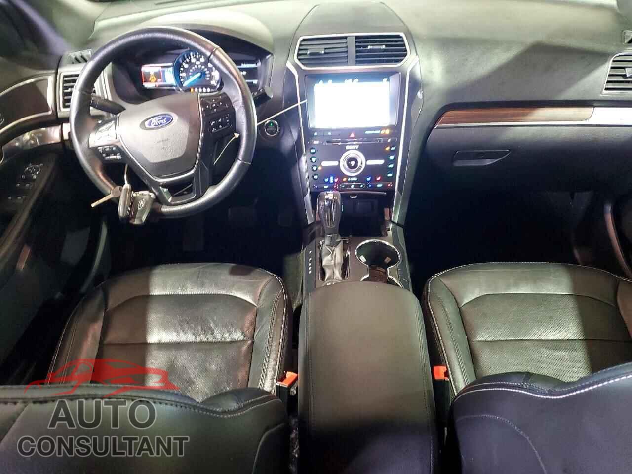 FORD EXPLORER 2018 - 1FM5K8F85JGB11045