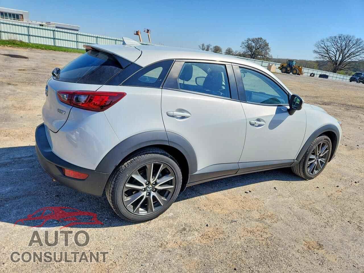 MAZDA CX-3 2017 - JM1DKFC70H0159698