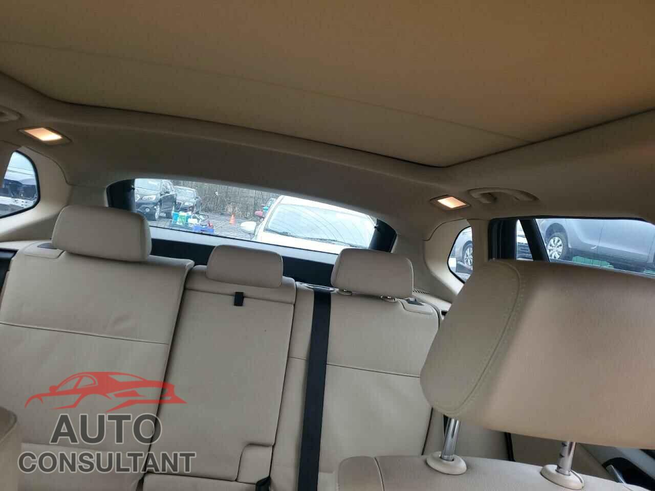 BMW X1 2013 - WBAVL1C50DVR89689